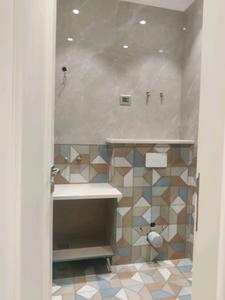 Common Bathroom Image of 1500 Sq.ft 3 BHK Builder Floor for sale in Indirapuram Ghaziabad for Rs. 17910009