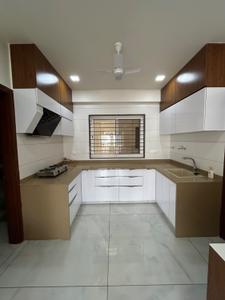 Kitchen Image of 2150 Sq.ft 3 BHK Apartment / Flat for rent in New Alkapuri Vadodara for Rs. 45000