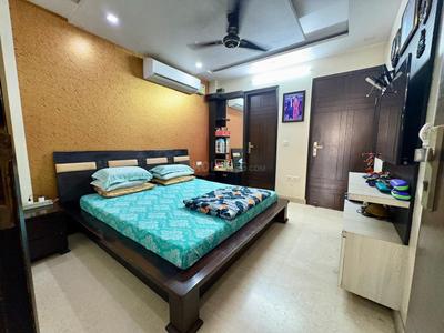 Bedroom Image of 1125 Sq.ft 3 BHK Builder Floor for sale in Vikaspuri Luxury Homes, Vikaspuri New Delhi for Rs. 18000000