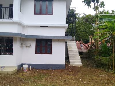 Image of 1500 Sq.ft 3 BHK Independent House for rent in Kunnamkulam, Thrissur for Rs. 17000