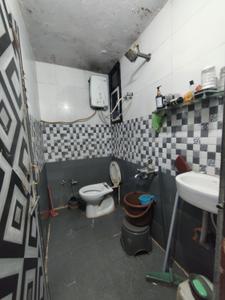 Bathroom Image of 1150 Sq.ft 3 BHK Apartment / Flat for sale in Tilak Nagar Indore for Rs. 5500000