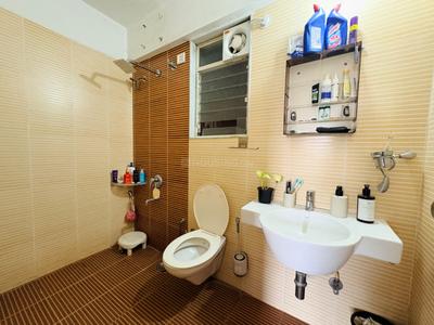 Bathroom Image of 1000 Sq.ft 2 BHK Apartment / Flat for sale in Vasupujya Neco Skypark, Pimple Nilakh Pune for Rs. 11800000