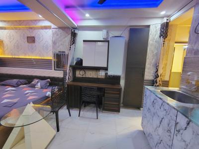 Kitchen Image of 450 Sq.ft 1 BHK Apartment / Flat for rent in Sector 73 Noida for Rs. 24000