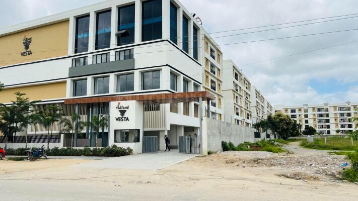 Hallmark Vesta Main Image 1