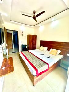Bedroom Image of 1000 Sq.ft 1 RK Independent House for rent in Sector 49 Gurgaon for Rs. 15000