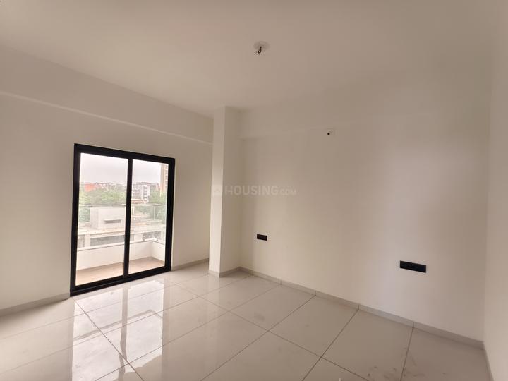 Near narayan garden Bedroom 1