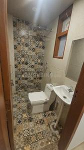 Bathroom Image of 500 Sq.ft 1 RK Studio for rent in Sector 49 Gurgaon for Rs. 16000