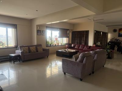 3.5 BHK Flat