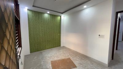 Bedroom Image of 700 Sq.ft 3 BHK Builder Floor for sale in Sector 4 Rohini New Delhi for Rs. 4500000