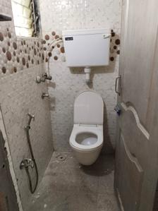 Bathroom Image of 425 Sq.ft 1 BHK Apartment / Flat for rent in Malad West Mumbai for Rs. 28000
