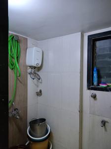 Common Bathroom Image of 530 Sq.ft 1 BHK Apartment / Flat for rent in Vijay Nagari Apartments, Thane West Thane for Rs. 20000