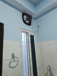 Bathroom Image of 700 Sq.ft 2 BHK Independent House for rent in Ramkrishan Nagar Patna for Rs. 9000