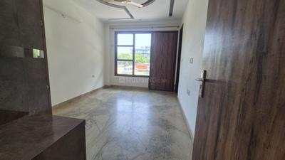 Bedroom Image of 1800 Sq.ft 3 BHK Apartment / Flat for rent in Vasant Kunj New Delhi for Rs. 80000