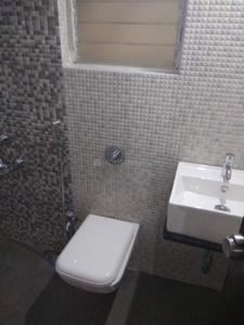Bathroom Image of 810 Sq.ft 2 BHK Apartment / Flat for rent in Majestique Imperia, Fursungi Pune for Rs. 15000