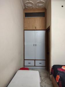 Bedroom Image of 1500 Sq.ft 2 BHK Builder Floor for rent in Sector 14 Faridabad for Rs. 26000