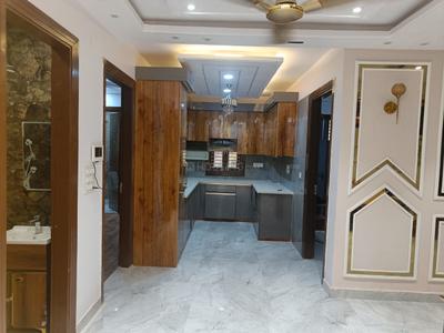 Kitchen Image of 1000 Sq.ft 3 BHK Apartment / Flat for rent in Uttam Nagar New Delhi for Rs. 25000