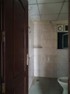 Common Bathroom Image of 1750 Sq.ft 3 BHK Apartment / Flat for sale in Gardenia Golf City, Sector 75 Noida for Rs. 13520500