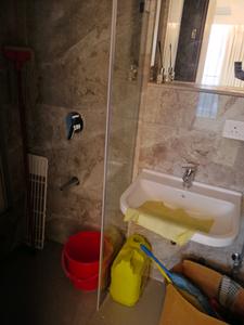 Bedroom Two Image of 750 Sq.ft 2 BHK Apartment / Flat for sale in Colaba Mumbai for Rs. 32500000