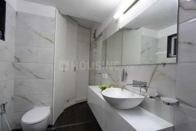 Bathroom Image of 7200 Sq.ft 8 BHK Apartment / Flat for sale in Sunteck Signia Pearl, Bandra East Mumbai for Rs. 500000000