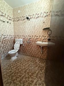 Bathroom Image of 721 Sq.ft 2 BHK Builder Floor for rent in PN Pudur Coimbatore for Rs. 15000