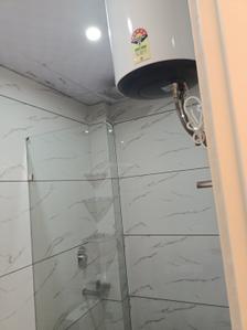 Bathroom Image of 950 Sq.ft 1 BHK Builder Floor for rent in Sector 42 Gurgaon for Rs. 48000