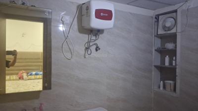 Image of 1365 Sq.ft 3 BHK Apartment / Flat for rent in Amrapali Crystal Homes Phase 1, Sector 76, Noida for Rs. 40000