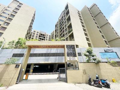 Building Image of 680 Sq.ft 2 BHK Apartment / Flat for sale in Kiwale Pune for Rs. 7800000