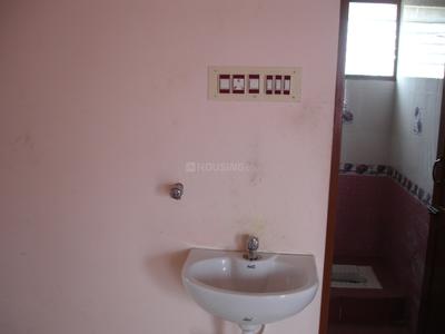 Bathroom Image of 700 Sq.ft 2 BHK Builder Floor for rent in Iyyappanthangal Chennai for Rs. 16000