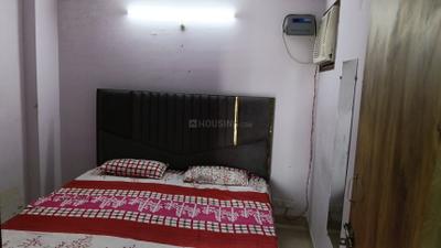 Bedroom Image of 700 Sq.ft 2 BHK Builder Floor for rent in Sector 23 Dwarka New Delhi for Rs. 32000