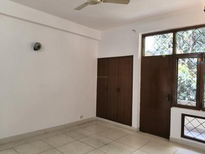 Bedroom Image of 3000 Sq.ft 3 BHK Builder Floor for rent in Sector 17 Gurgaon for Rs. 60000
