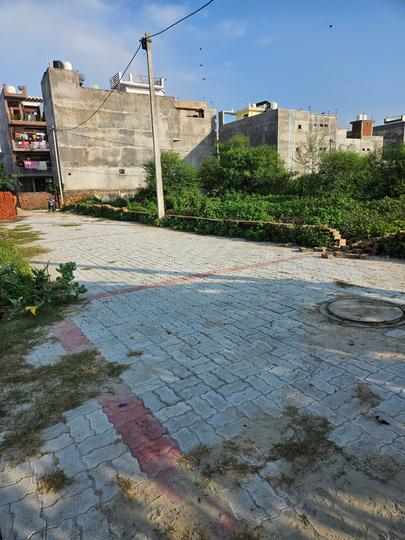 Vrindavan sec 6 se laga hua Main Image 1