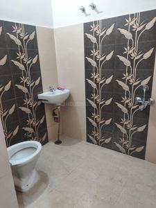 Bathroom Image of 1250 Sq.ft 2 BHK Builder Floor for rent in Lucknow Development Authority E Auction, Gomti Nagar Lucknow for Rs. 18000