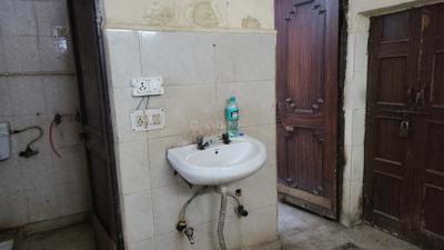 Image of 900 Sq.ft 2 BHK Builder Floor for sale in Mukherjee Nagar, New Delhi for Rs. 6500000