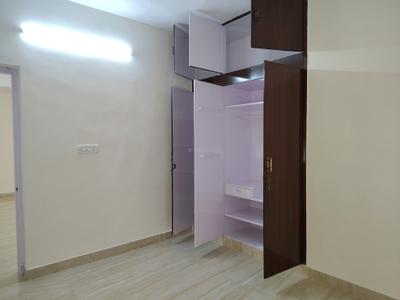 Bedroom Image of 1200 Sq.ft 3 BHK Apartment / Flat for rent in Vasant Kunj New Delhi for Rs. 75000