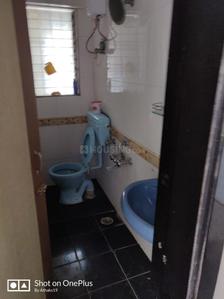 Bathroom Image of 1345 Sq.ft 4 BHK Apartment / Flat for rent in Kabra Happy Valley, Thane West Thane for Rs. 40000