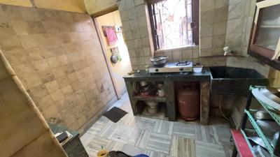 Kitchen Image of 3000 Sq.ft 9 BHK Independent House for sale in Paikpara Kolkata for Rs. 18000000