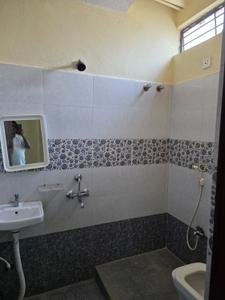 Bathroom Image of 990 Sq.ft 2 BHK Independent House for rent in Bandlaguda Jagir Hyderabad for Rs. 22000