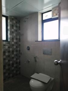 Common Bathroom Image of 1302 Sq.ft 3 BHK Apartment / Flat for sale in Shapoorji Pallonji Vanaha, Bavdhan Pune for Rs. 11200000