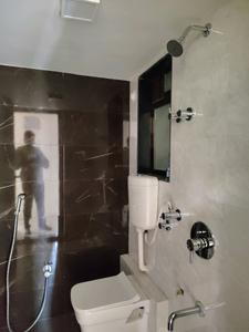 Common Bathroom Image of 980 Sq.ft 1 BHK Apartment / Flat for rent in Rosa Royale, Hiranandani Estate Thane for Rs. 35000
