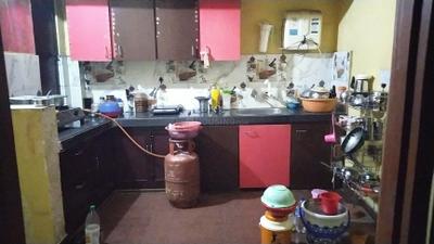 Kitchen Image of 1000 Sq.ft 3 BHK Apartment / Flat for sale in Daliganj Lucknow for Rs. 2700000
