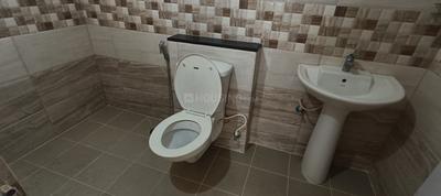 Bathroom Image of 1500 Sq.ft 3 BHK Apartment / Flat for rent in Saibaba Colony Coimbatore for Rs. 45000