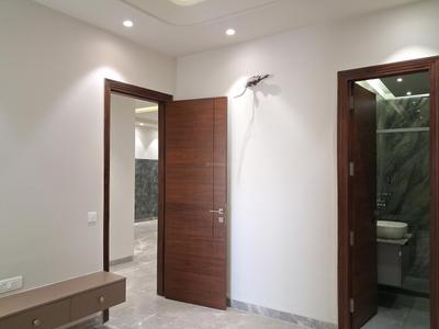 Bedroom Image of 1800 Sq.ft 3 BHK Builder Floor for sale in Paschim Vihar New Delhi for Rs. 35000000