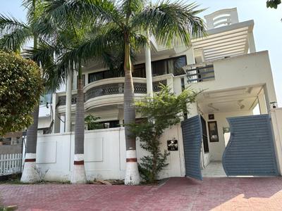 Image of 3200 Sq.ft 6 BHK Independent House for rent in Omaxe City, Lucknow for Rs. 80000