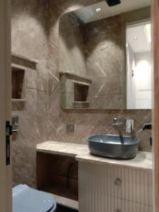 Bedroom One Image of 950 Sq.ft 2 BHK Builder Floor for sale in Lajpat Nagar New Delhi for Rs. 25000000