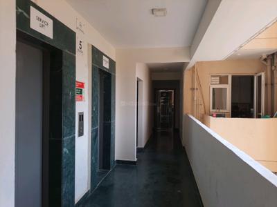 Lift Image of 1000 Sq.ft 2 BHK Apartment / Flat for sale in Signature Orchard Avenue 2, Sector 93 Gurgaon for Rs. 6600000