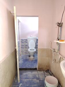 Bathroom Image of 4000 Sq.ft 5 BHK Independent House for rent in Kodambakkam Chennai for Rs. 50000
