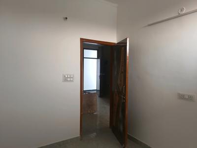 Bedroom Image of 750 Sq.ft 2 BHK Builder Floor for sale in DLF Ankur Vihar Ghaziabad for Rs. 2260389