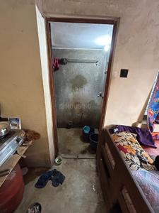 Bedroom Image of 2200 Sq.ft 5 BHK Independent House for sale in Paschim Putiary Kolkata for Rs. 6500000