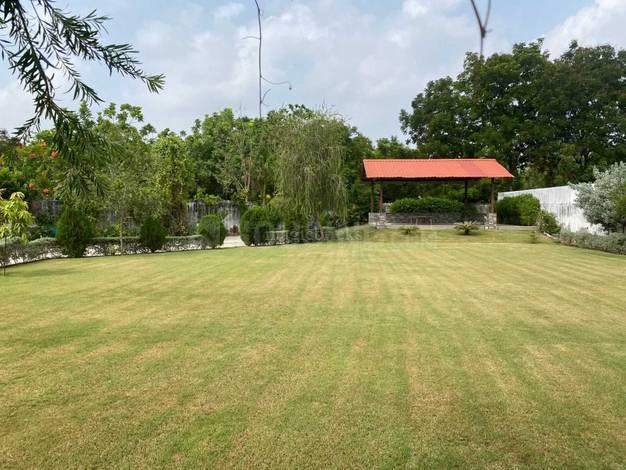 Vraj Gardens Main Image 1