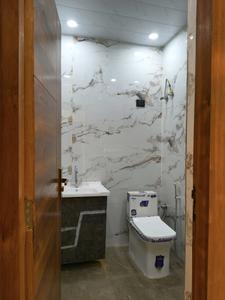 Common Bathroom Image of 1400 Sq.ft 3 BHK Builder Floor for sale in Indirapuram Ghaziabad for Rs. 12300000